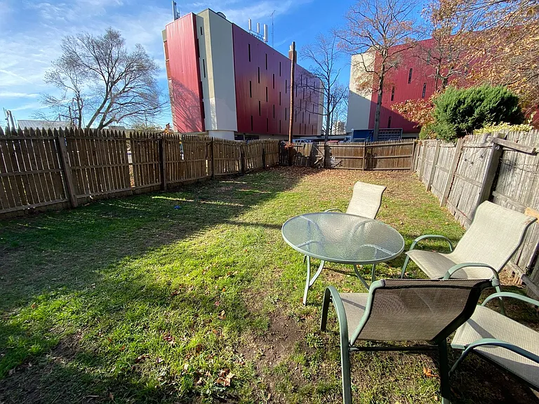 42 Warren St #52 — Photo 2