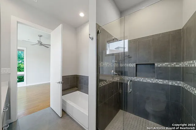 1136 E Euclid Ave — Photo 16
