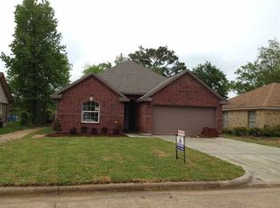 5850 Sunbird Ln, Beaumont, TX 77708