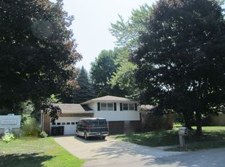 1885 Driftwood St, Portage, IN 46368