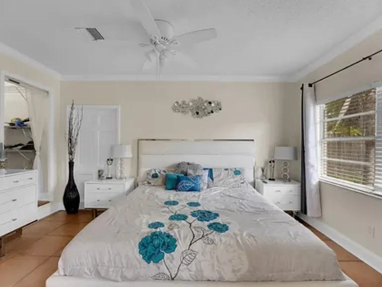 715 S Jenkins Rd — Photo 9