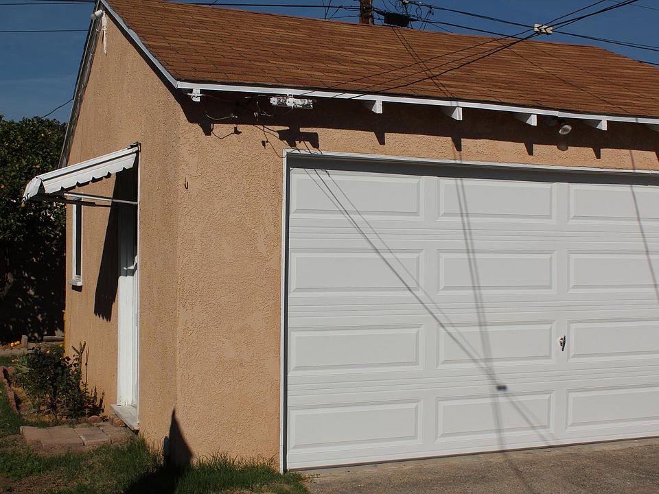 2 Car Garage