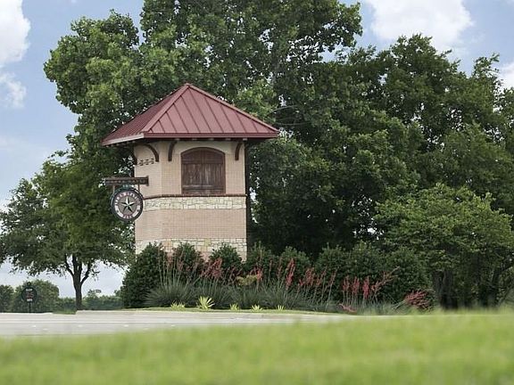 5th image of 1021 Kennedy Dr