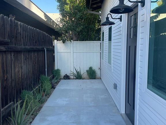 2nd image of 349 N Vista Bonita Ave