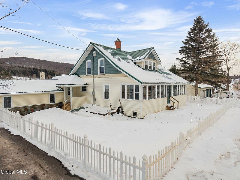 3rd image of 552 N Harpersfield Road