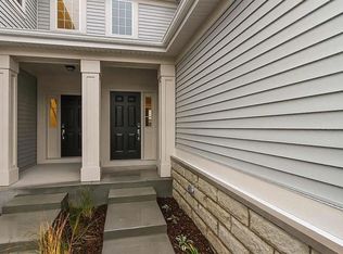 2972 Henley Ln, Naperville, IL 60540