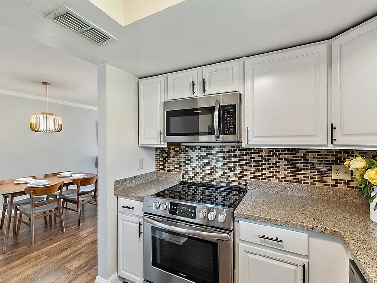 671 SW South River Dr #105 — Photo 16