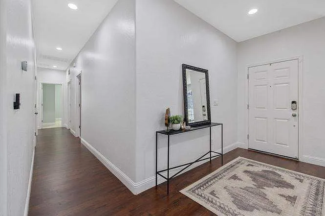 4 bed, 2272 sqft, $2,280 — Photo 4
