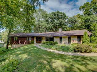 17690 Wexford Ct, Brookfield, WI 53045