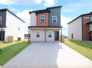 1041 Kentucky Ave, Centerton, AR 72719