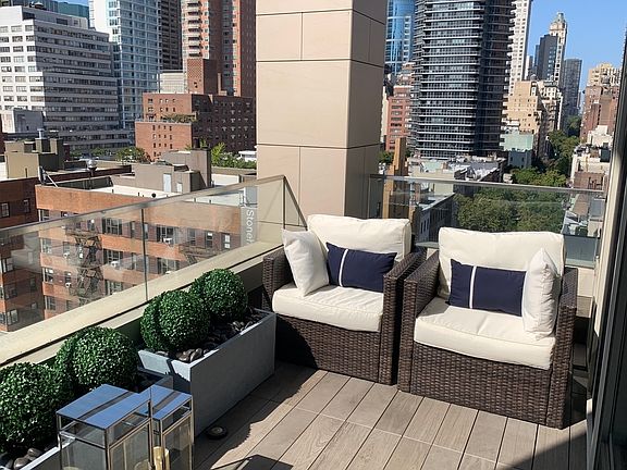 5th image of 301 E 61st St #9A