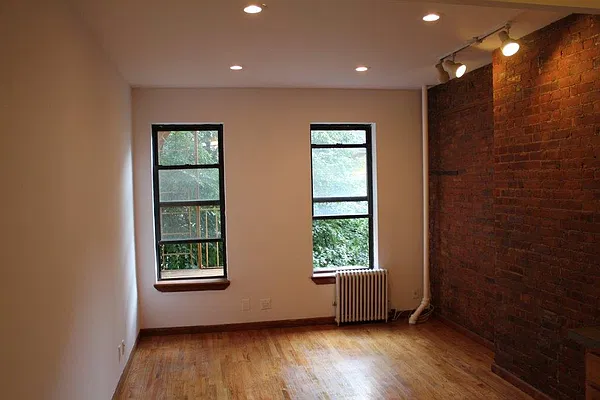Rented by Chartwell Manhattan Realty | media 1