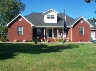 368 Irvin Cobb Rd, Murray, KY 42071