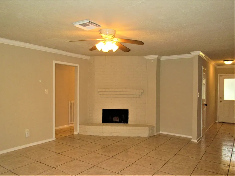 7802 Peacock Park — Photo 3