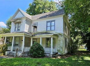 305 E Cypress St, Charleston, MO 63834