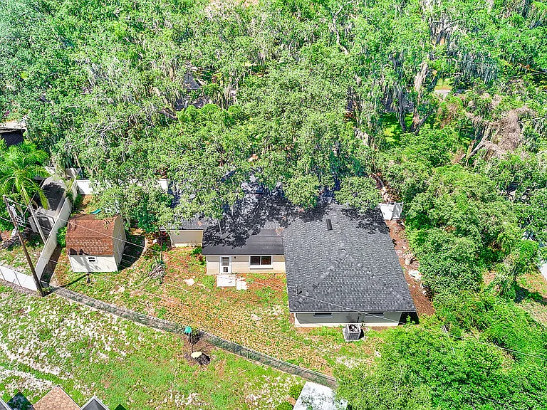 303 Saint Augustine Ave — Photo 43