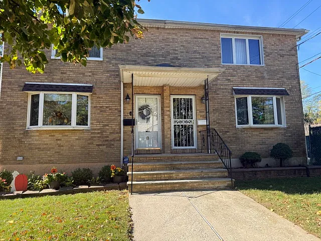 4 Reno Ave