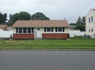 29 Matthew Dr, Hamilton, NJ 08690