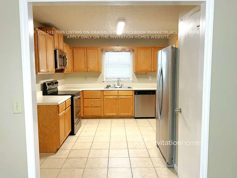 2501 Whitebluff Way — Photo 5