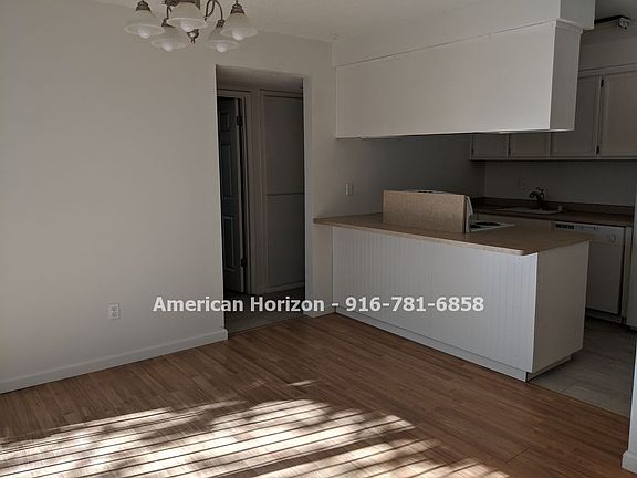 4th image of 4610 Myrtle Ave