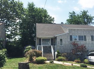 26 Jonquil Cir, Fords, NJ 08863