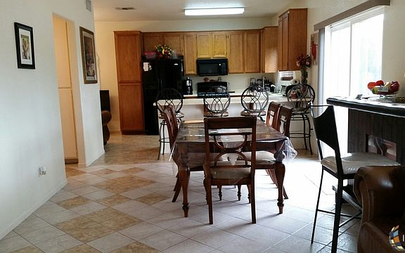 4th image of 181 W Vallecito Ct