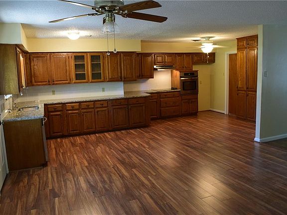 3rd image of 1809 W Way Ave