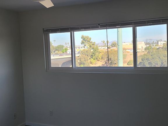 4th image of 4660 Boundary St #B