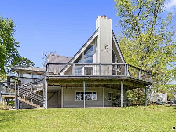 3rd image of 304 Lubin Ln