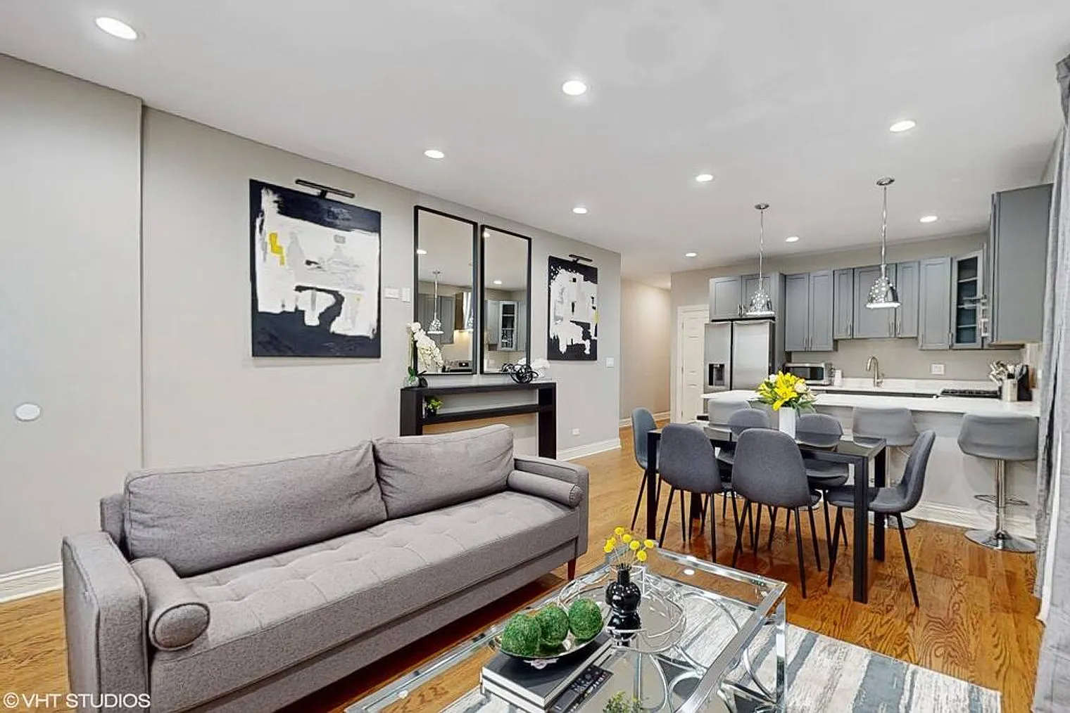 4 bed, 2.0 bath, 1496 sqft, $4,534 — Photo 2