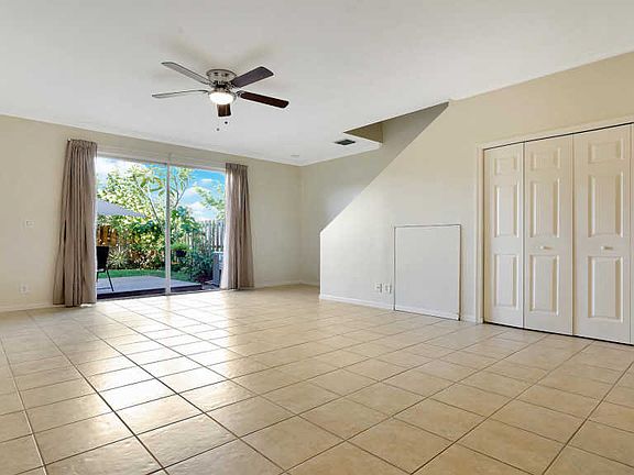 3rd image of 6321 Crescent Lake Way