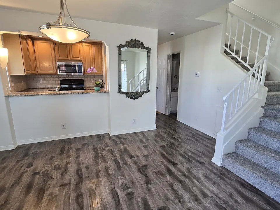 77 W Harrison Ave #77