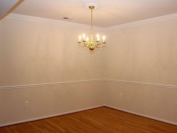 5th image of 20962 Albion Ln