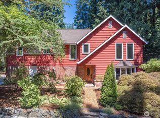 3752 NE 188th St, Lake Forest Park, WA 98155