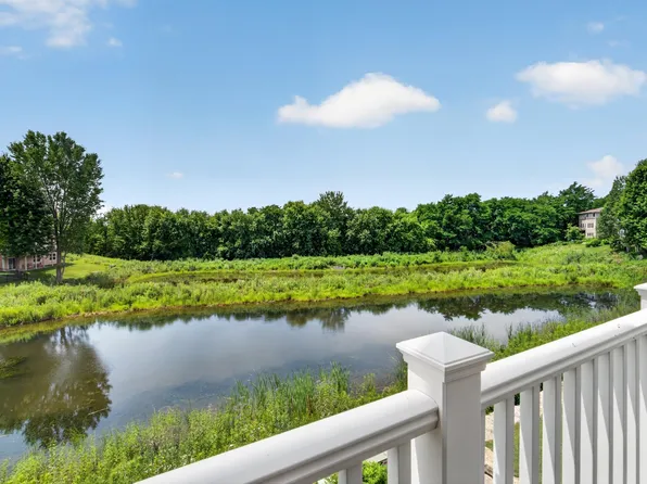 818 Pine Hill Dr, Verona, WI 53593