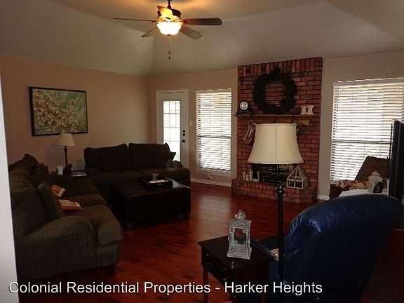 4th image of 4205 Whispering Oak Dr