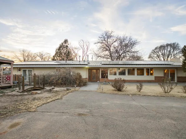 528 Don Sosteno Rd, Los Lunas, NM 87031