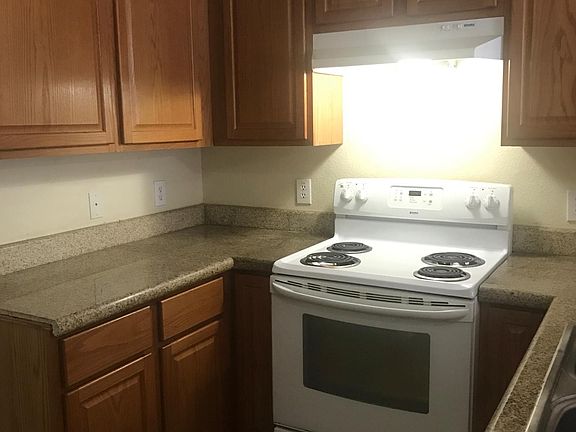 3rd image of 9400 Bellaire Blvd Unit 109