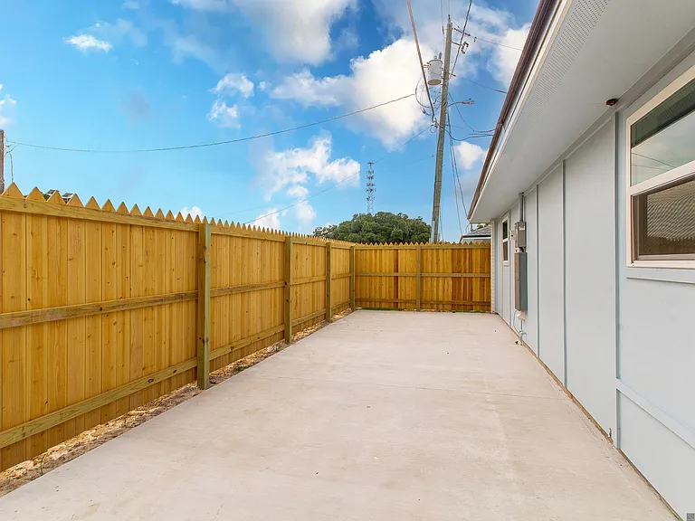 43053 N Billville Rd #8 — Photo 4