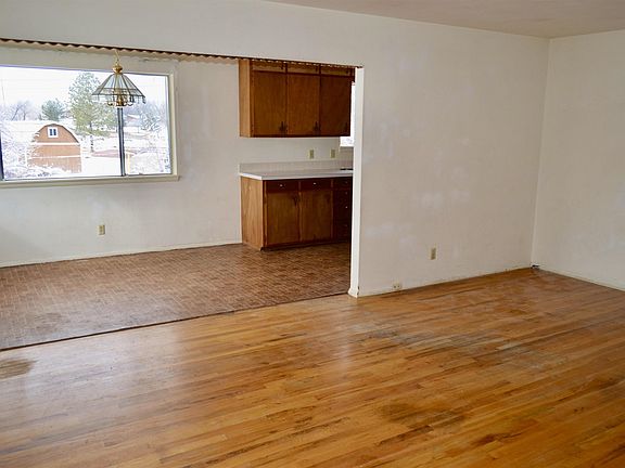 3rd image of 449 E Scenic Dr