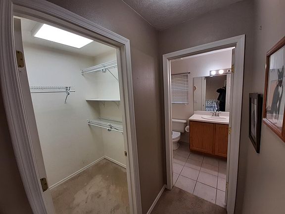 3rd image of 1689 W Desert Rose Dr