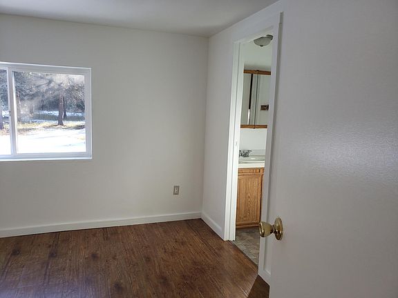 masterbedroom with master bath