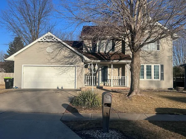 112 N White Clover Dr, Chillicothe, IL 61523