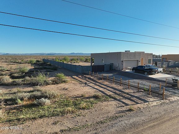 3rd image of 25100 W MONTGOMERY Road #-