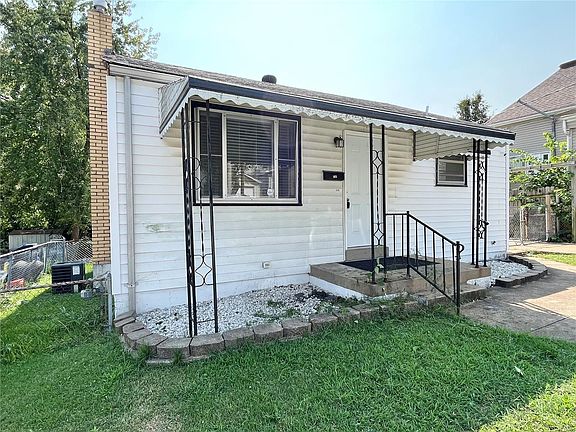 2nd image of 760 Wachtel Ave
