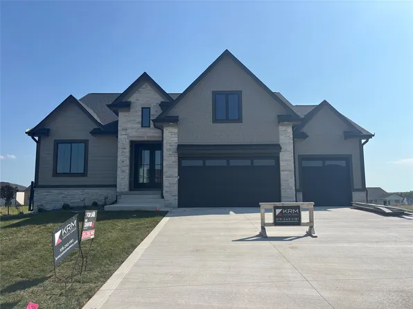 8294 Edgewood Ct, West Des Moines, IA 50266
