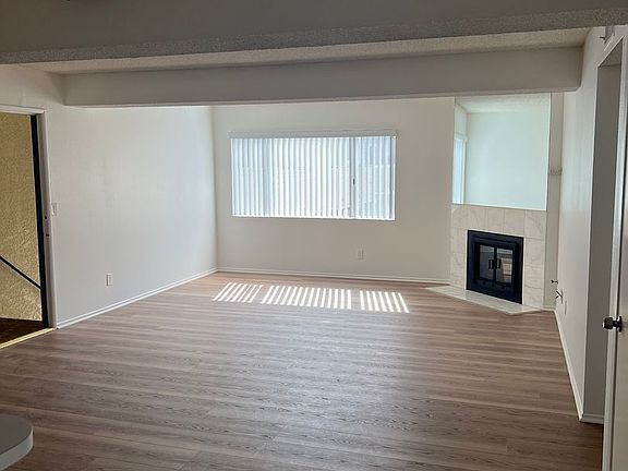 4th image of 16631 Dolores Ln #B