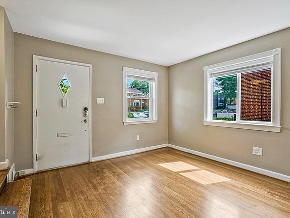 5th image of 4322 Vermont Ave