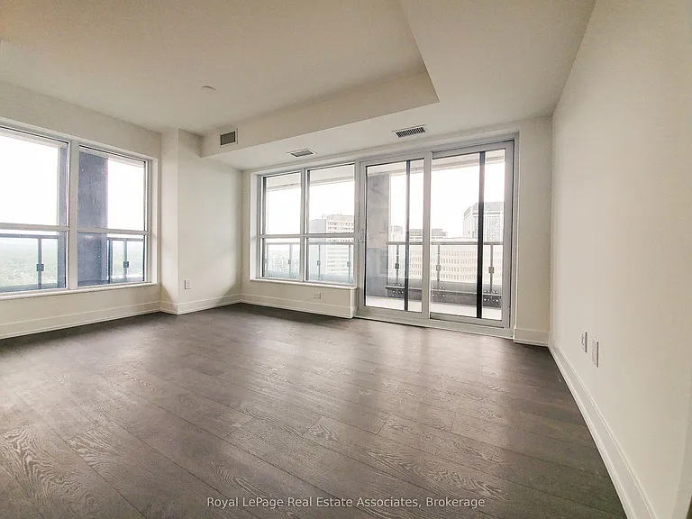 5 Mabelle Ave #1528 — Photo 1
