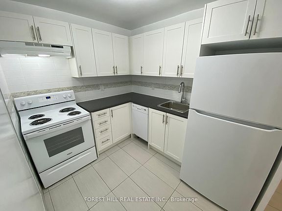4th image of 11 Shallmar Blvd #105